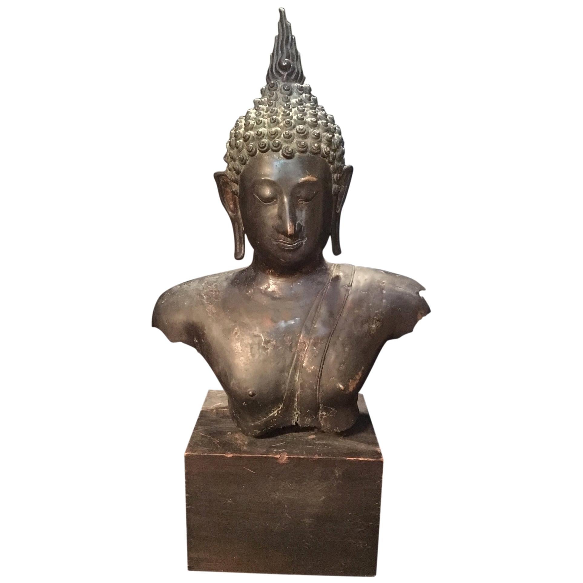 Antique Bronze Bust of Buddha, Thailand Ayutthaya, circa 18th Century
