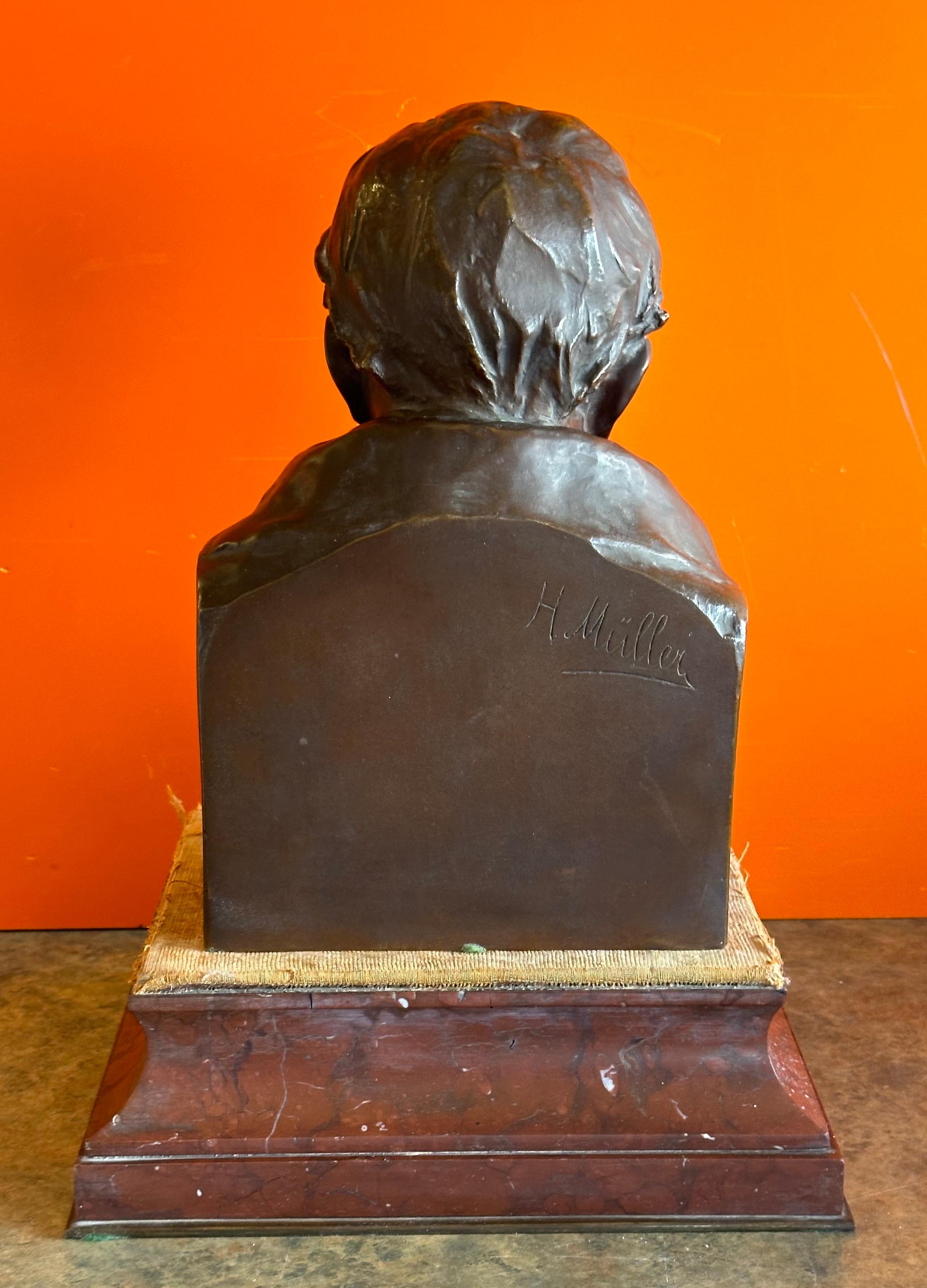 Bronze Buste Napoléon Bonaparte en bronze ancien sur socle en marbre par Hans Muller en vente