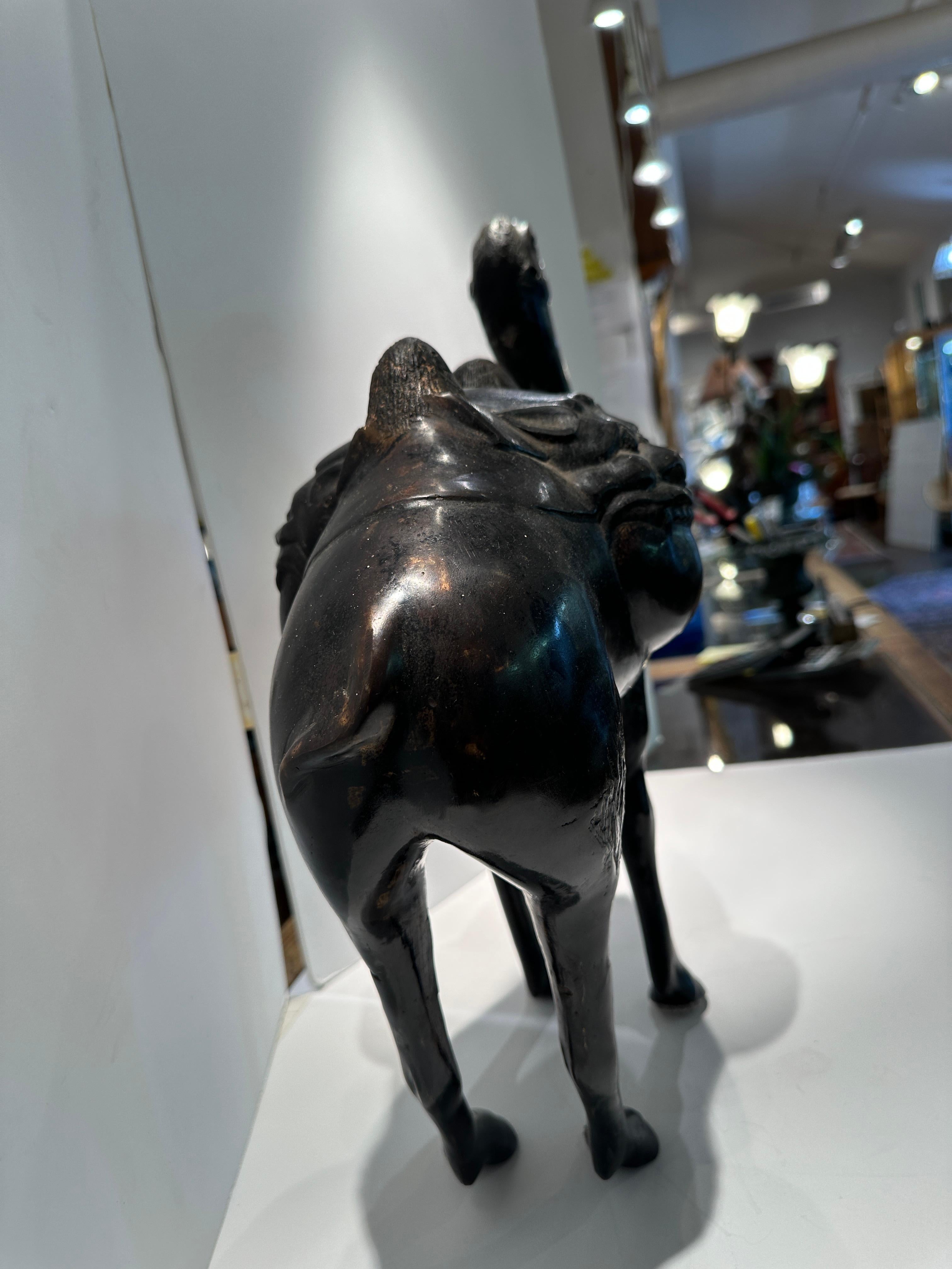 Début du 20ème siècle Sculpture ancienne de camel en bronze  en vente