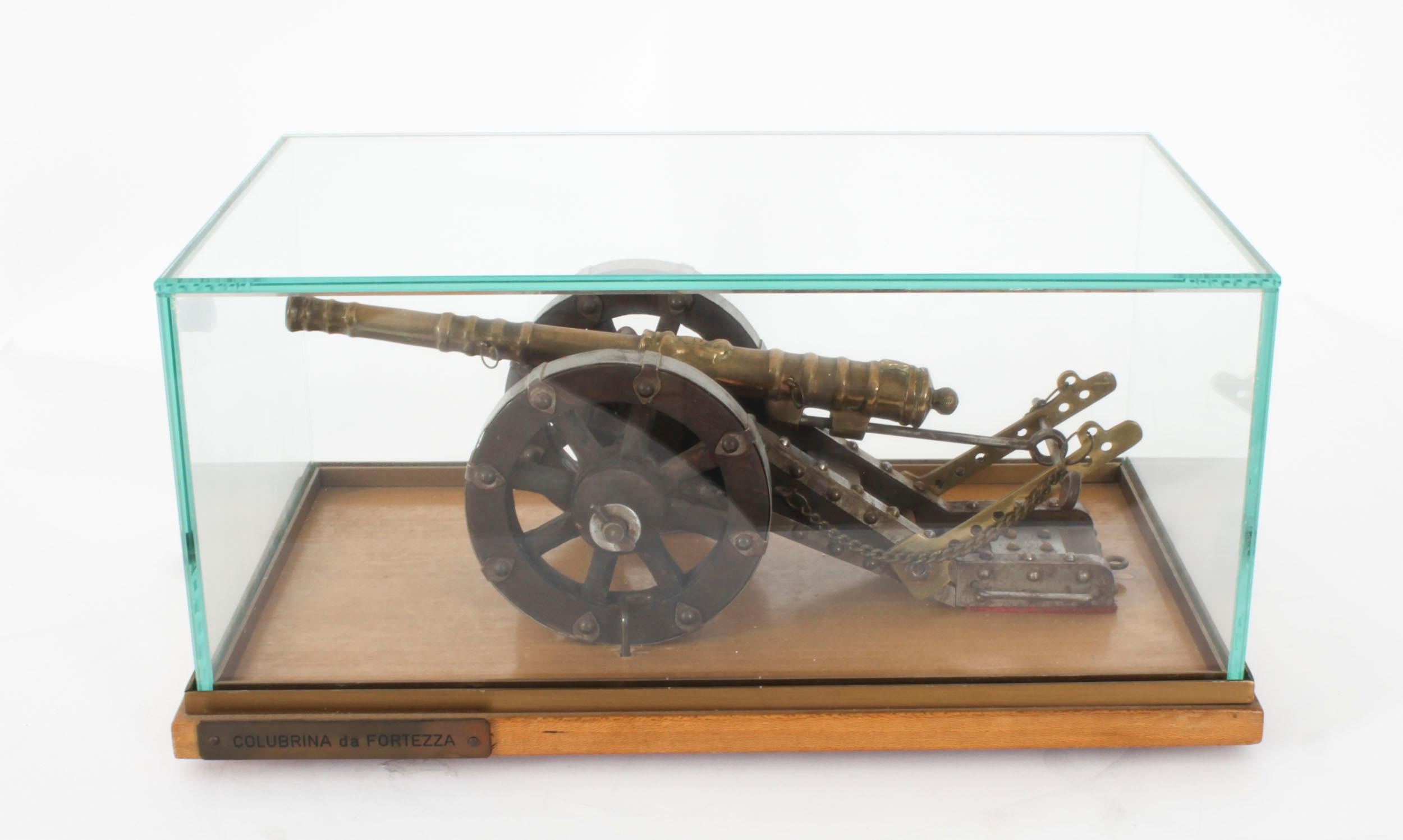 Bronzo Antico modello in bronzo incassato Colubrina da Fortezza Cannone XIX secolo in vendita
