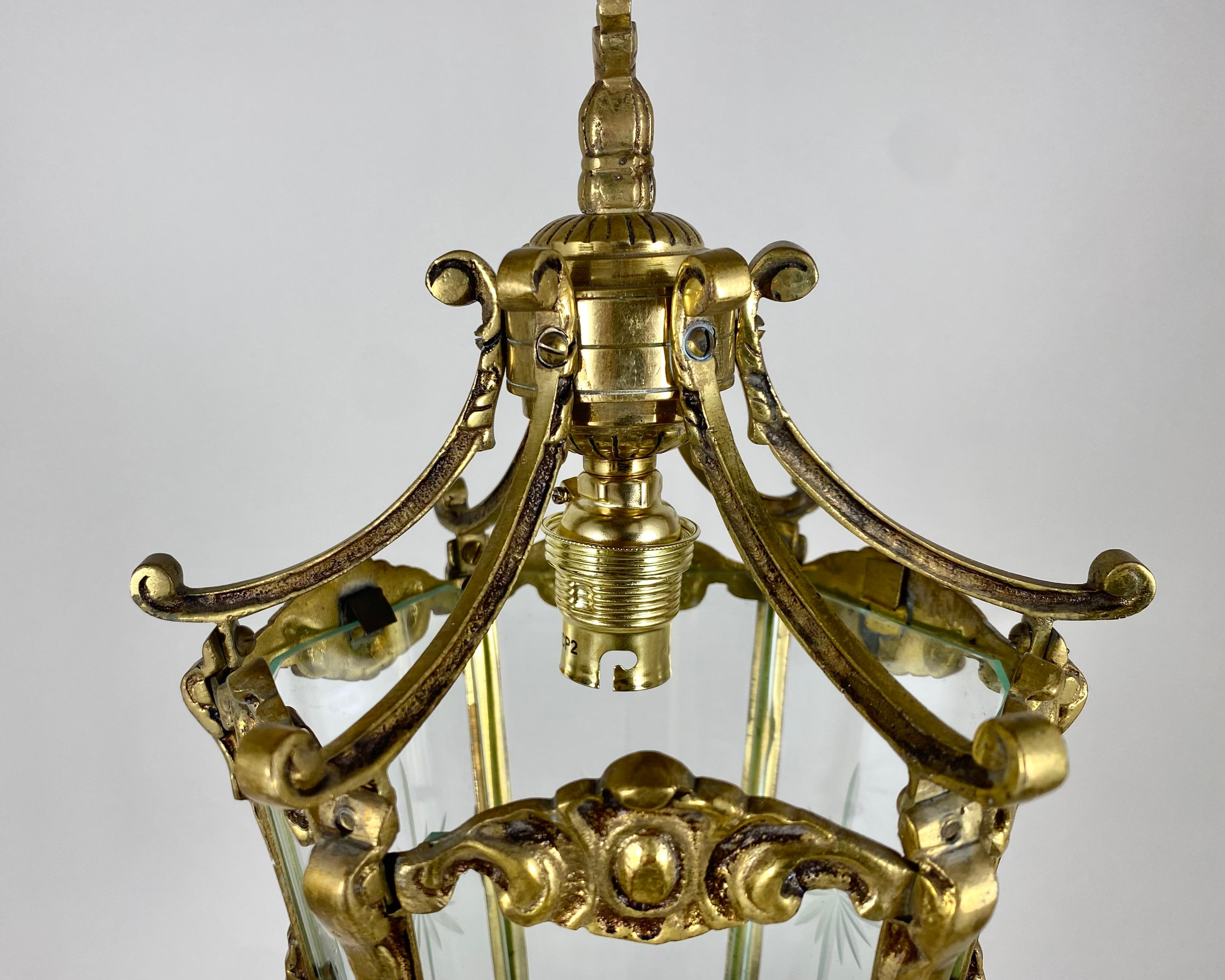 Antique Bronze Ceiling Lantern/Chandelier Etched Glass Panels, France, 1900 In Excellent Condition In Bastogne, BE
