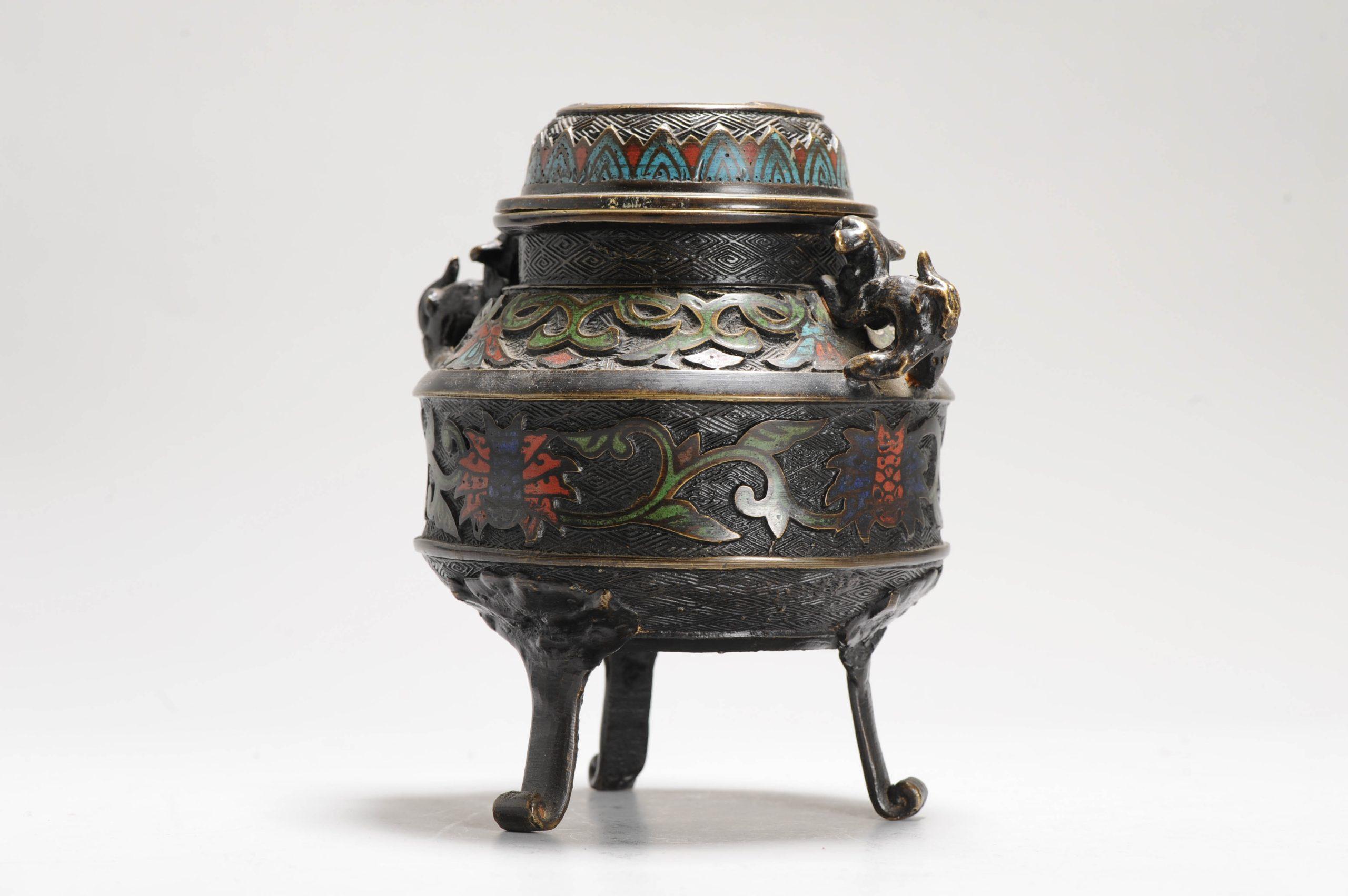 Bronzo antico / rame Cloisonné Koro con forma di leone Foo Giappone 19° C. in vendita 5