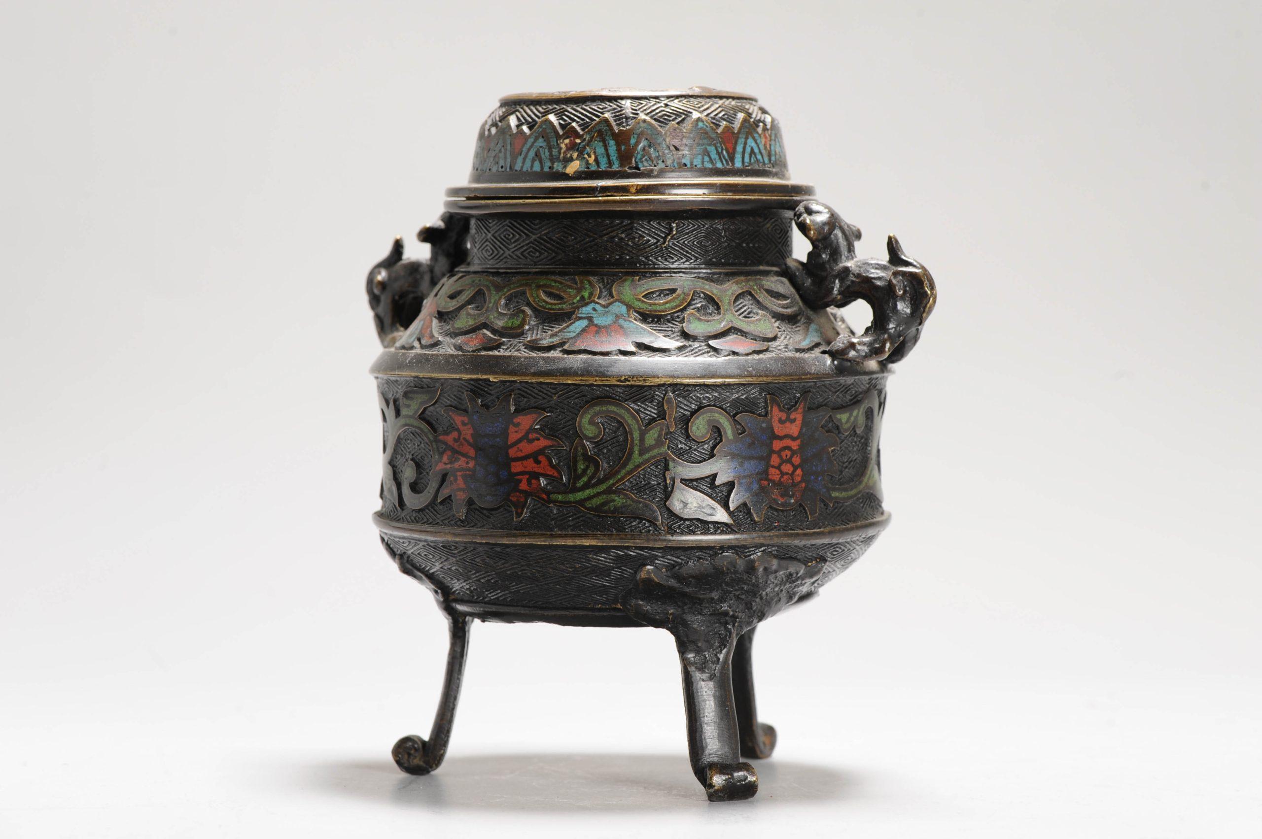 Bronzo antico / rame Cloisonné Koro con forma di leone Foo Giappone 19° C. in vendita 8