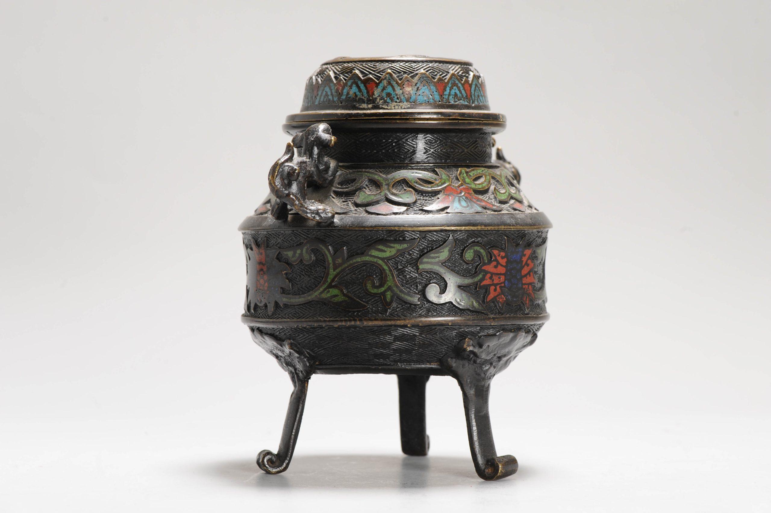 Bronzo antico / rame Cloisonné Koro con forma di leone Foo Giappone 19° C. in vendita 9