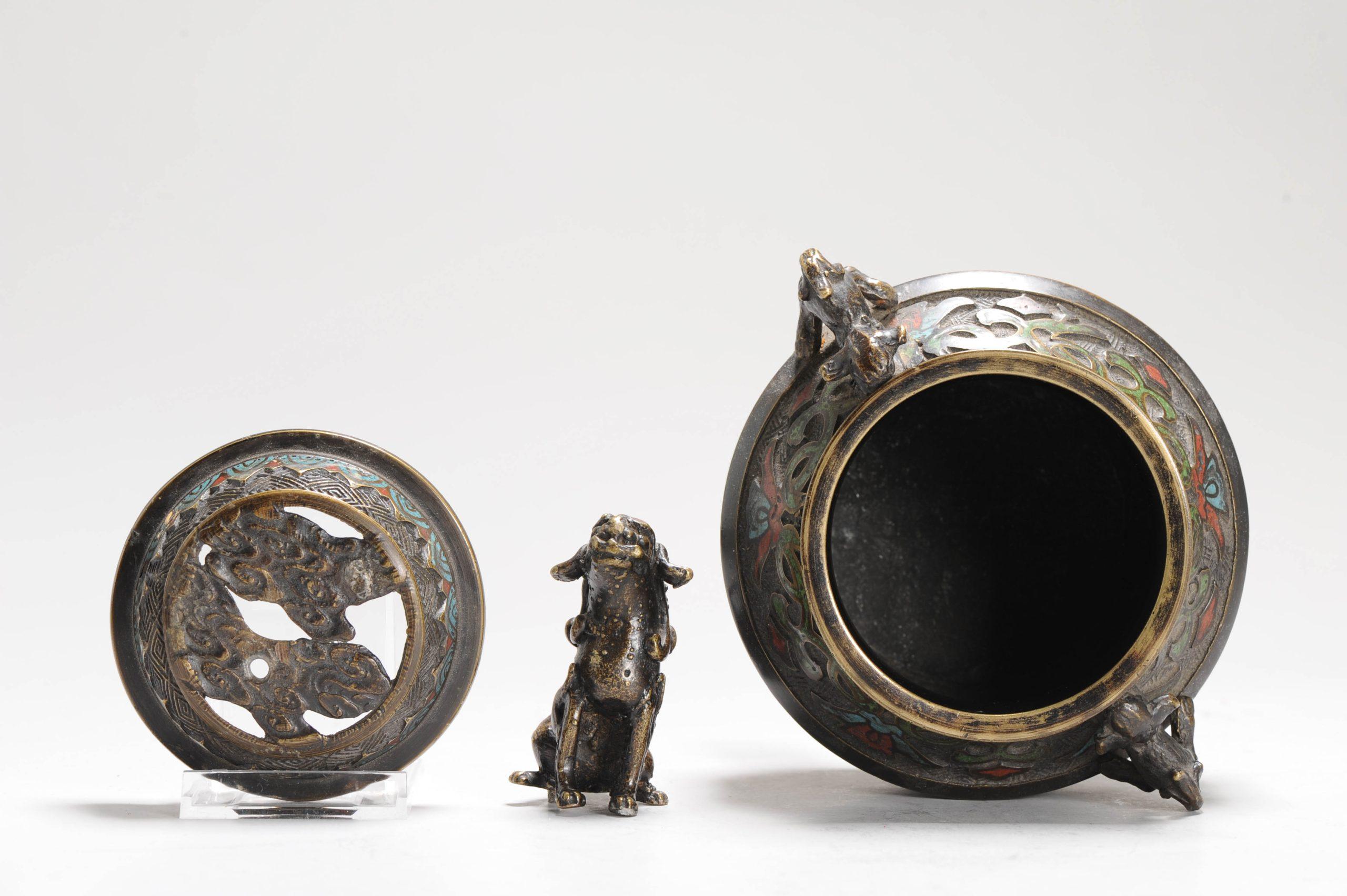 Bronzo antico / rame Cloisonné Koro con forma di leone Foo Giappone 19° C. in vendita 12
