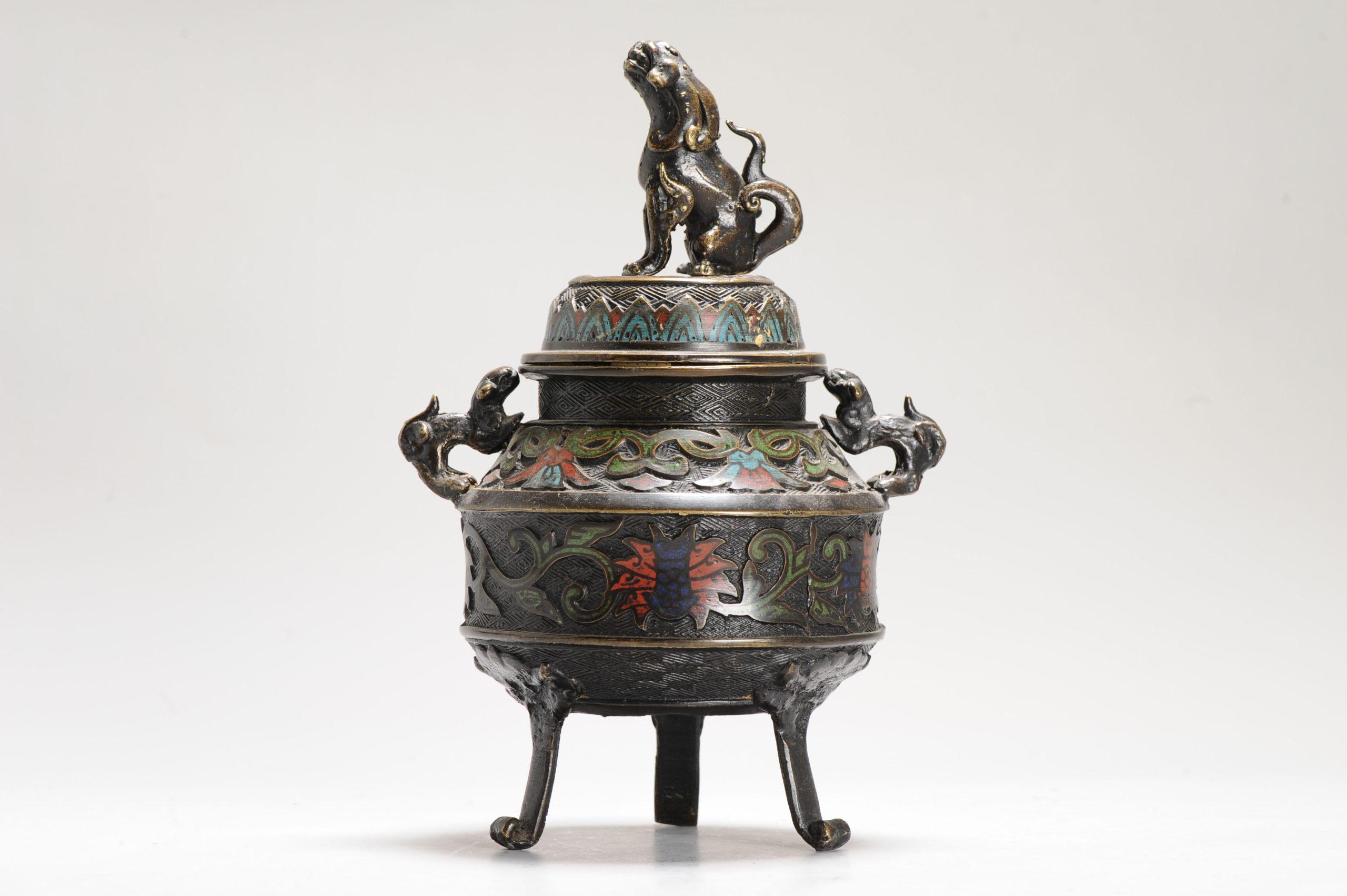 Bronzo antico / rame Cloisonné Koro con forma di leone Foo Giappone 19° C. in vendita 13