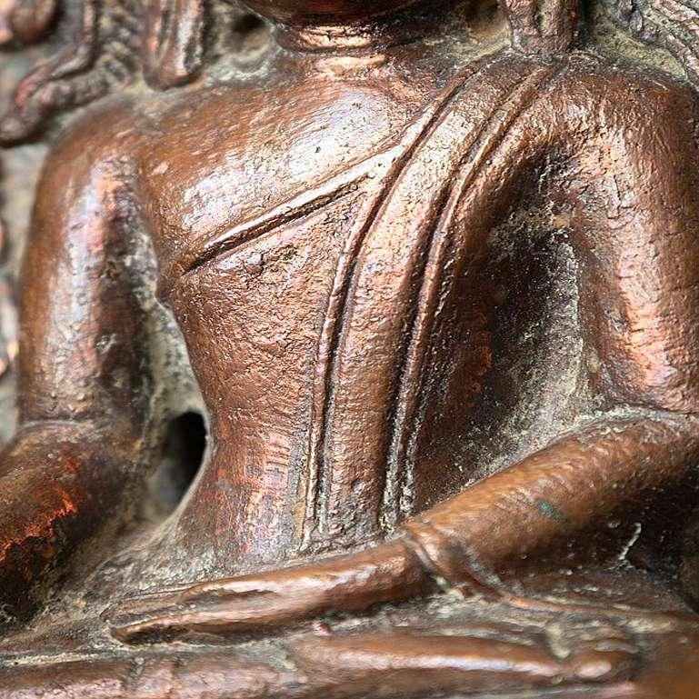 Antique Bronze Crowned Arakan Buddha from Burma For Sale 13