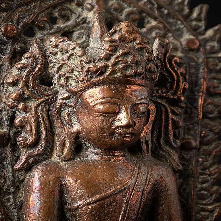 Antique Bronze Crowned Arakan Buddha from Burma For Sale 3