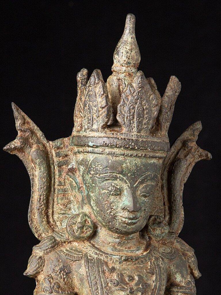 Antique Bronze Crowned Buddha Statue from Burma For Sale 5