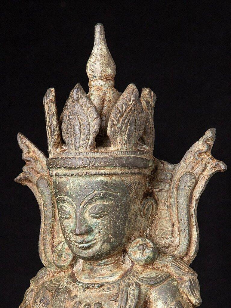 Antique Bronze Crowned Buddha Statue from Burma For Sale 7