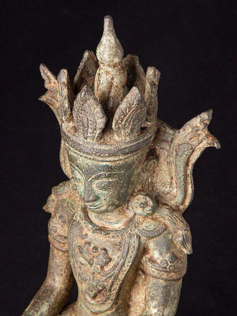 Antique Bronze Crowned Buddha Statue from Burma For Sale 9