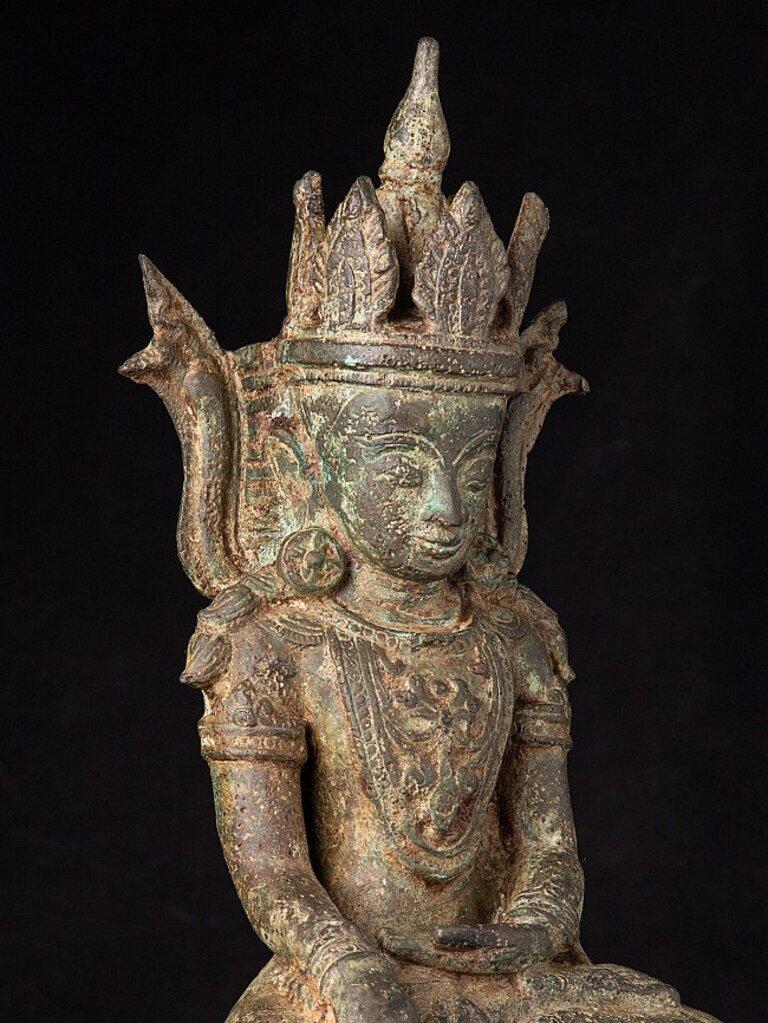 Antique Bronze Crowned Buddha Statue from Burma For Sale 2