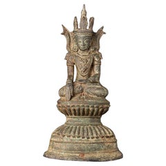 Statue de Bouddha couronnée en bronze antique de Birmanie