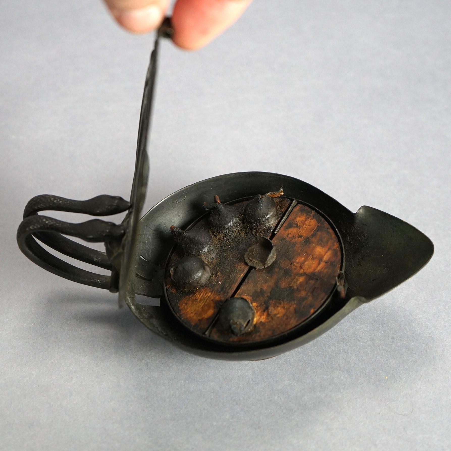 Lampe à doigt néo-égyptienne ancienne en bronze, c1870 en vente 1