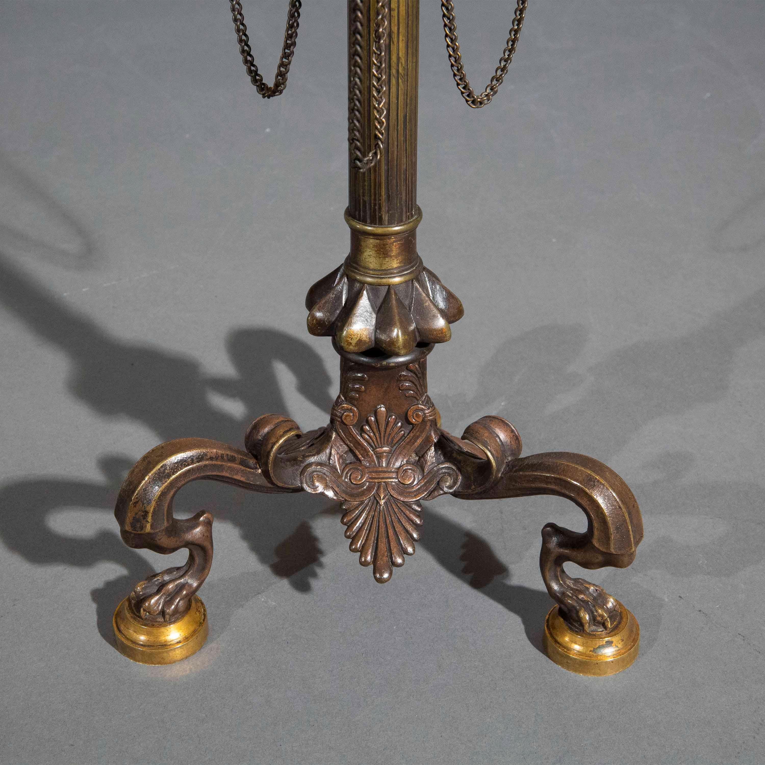 Candélabre étrusque ancien en bronze 19ème siècle en vente 10