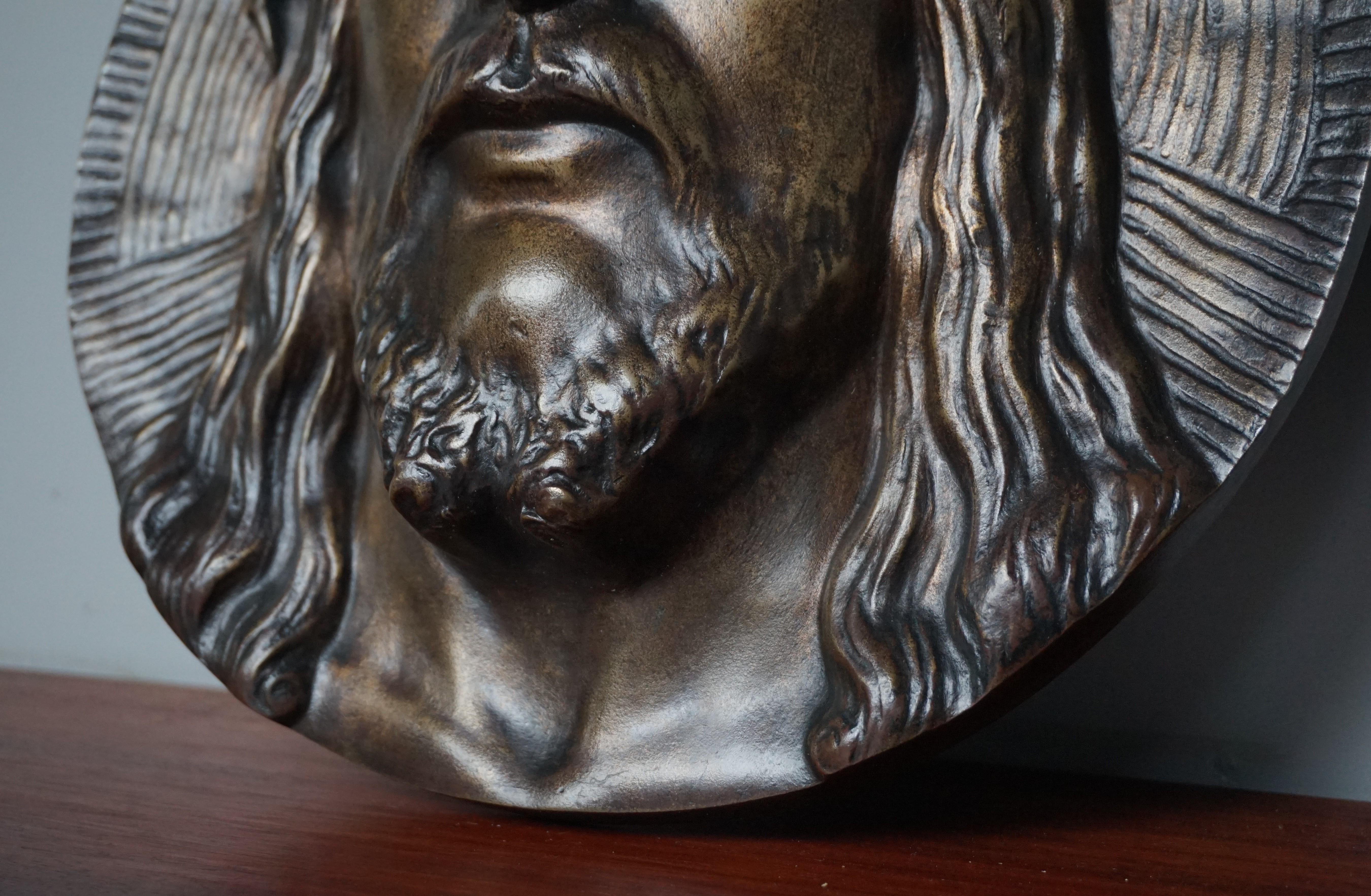 jesus christ face sculpture