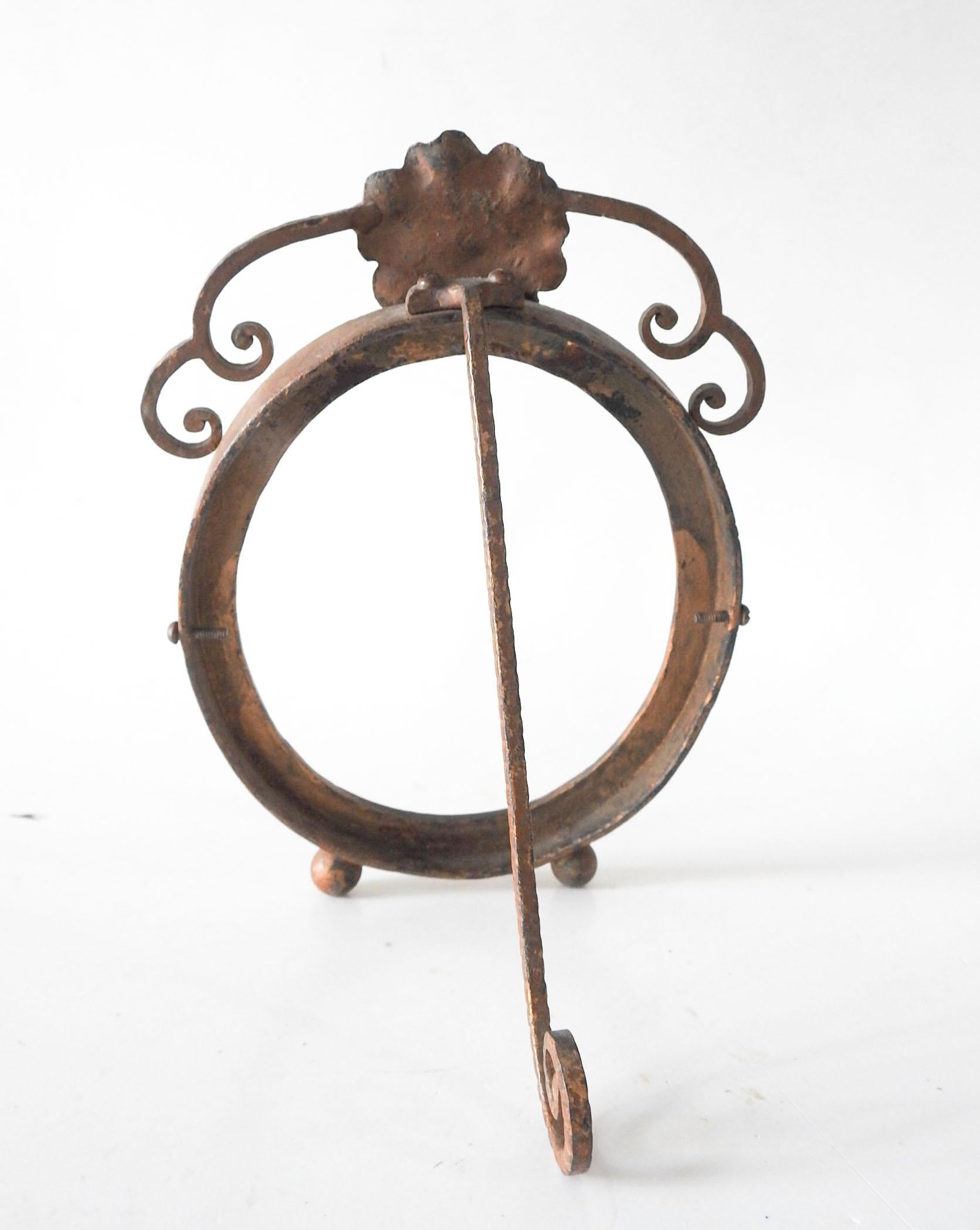 Unknown Antique Bronze Finish Oval Table Picture Frame