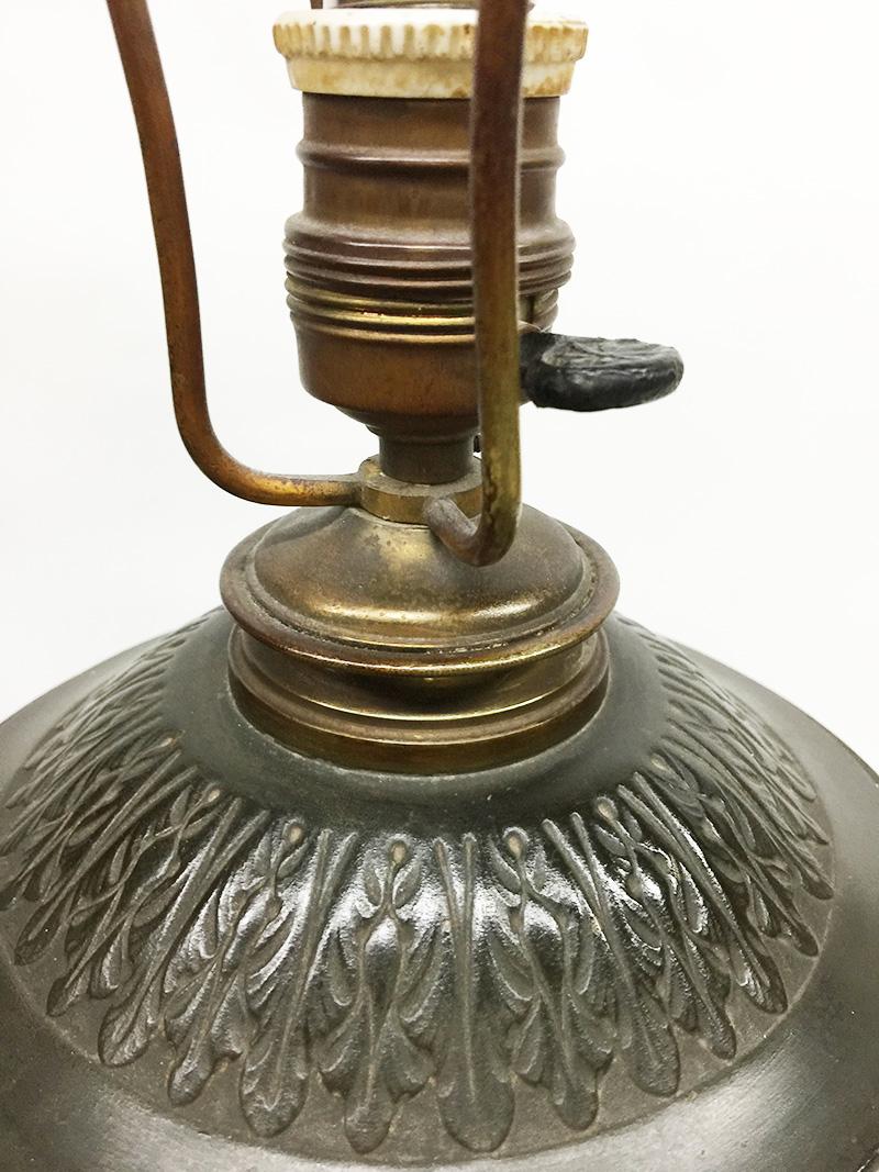 Antike niederländische Stehlampe aus Bronze, um 1870 im Zustand „Gut“ im Angebot in Delft, NL