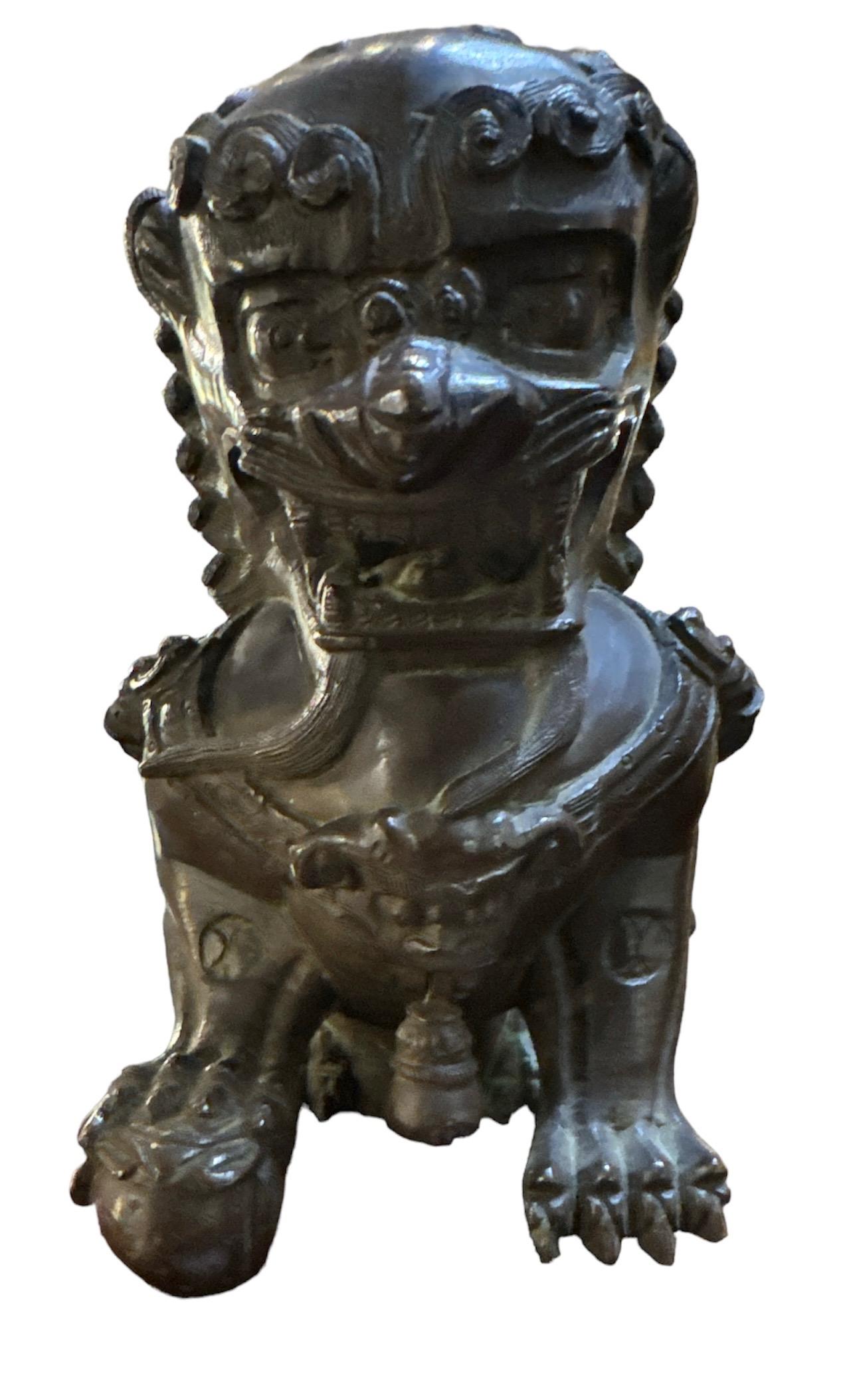 Antique Bronze Foo Dog In Good Condition For Sale In Pasadena, CA