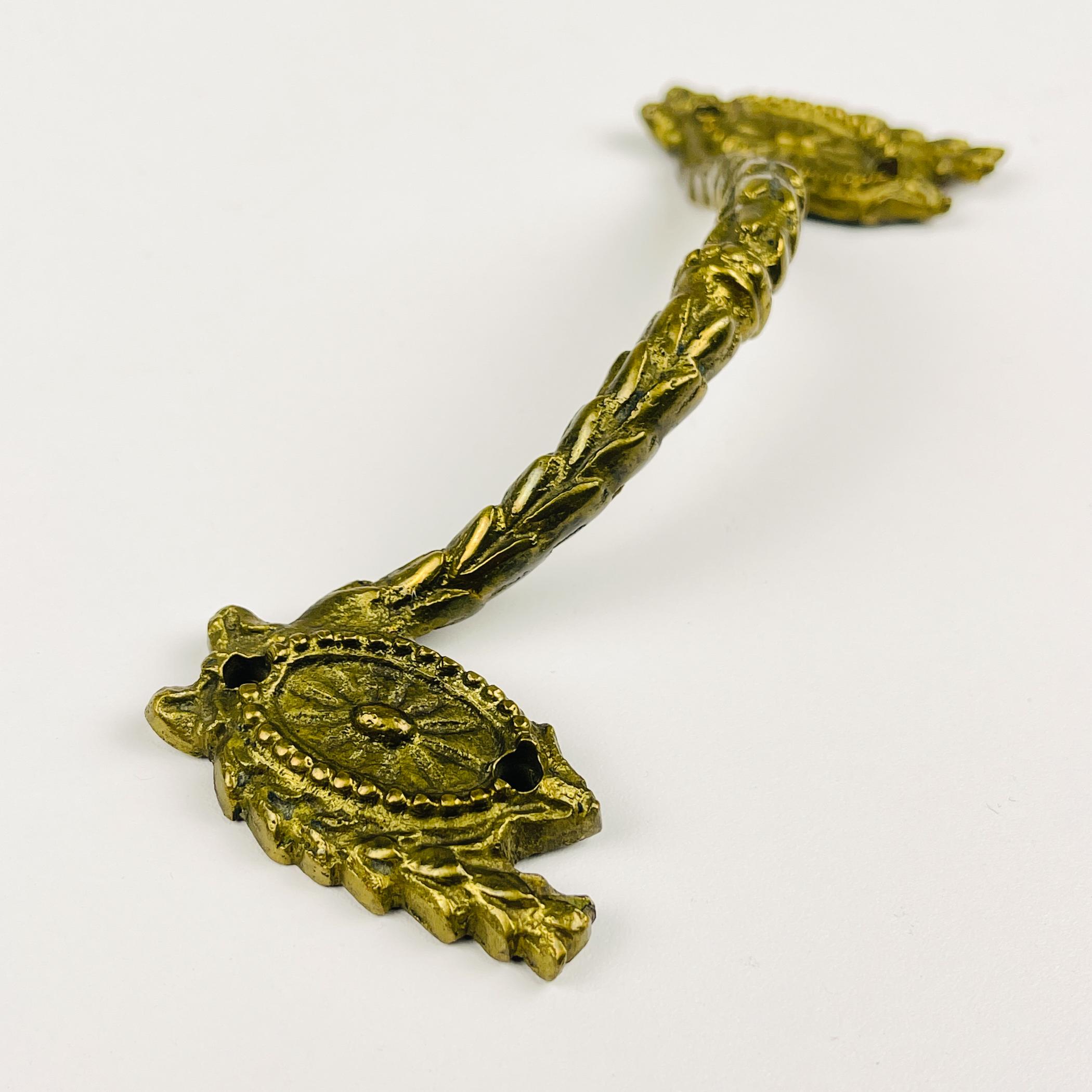 Tiradores antiguos de bronce para muebles, Juego de 8, Italia, años 30 Art Nouveau en venta