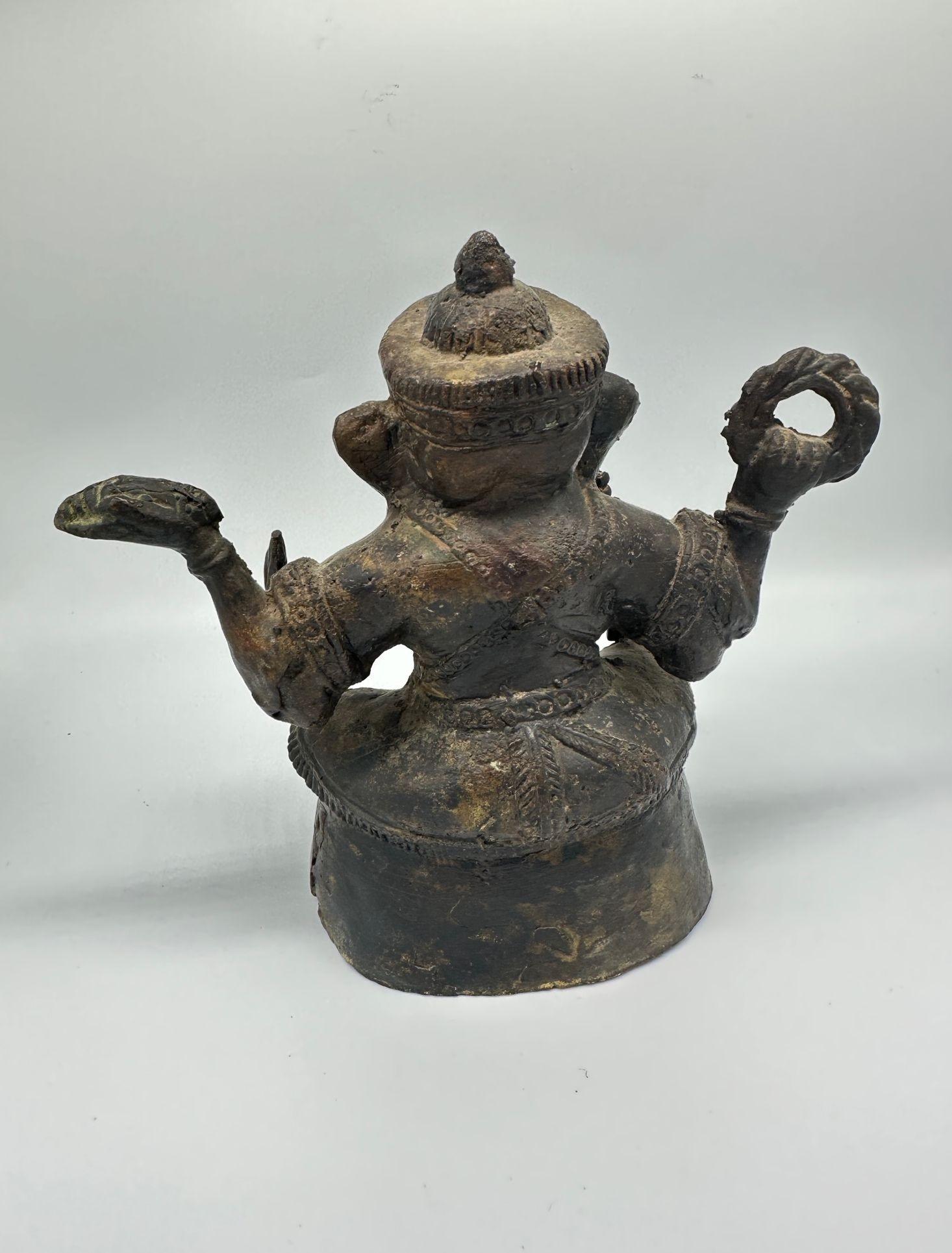 Antike Bronze Ganesha Sitzende Meditation Four Hands Hindu Ganapati Skulptur im Zustand „Hervorragend“ im Angebot in Van Nuys, CA