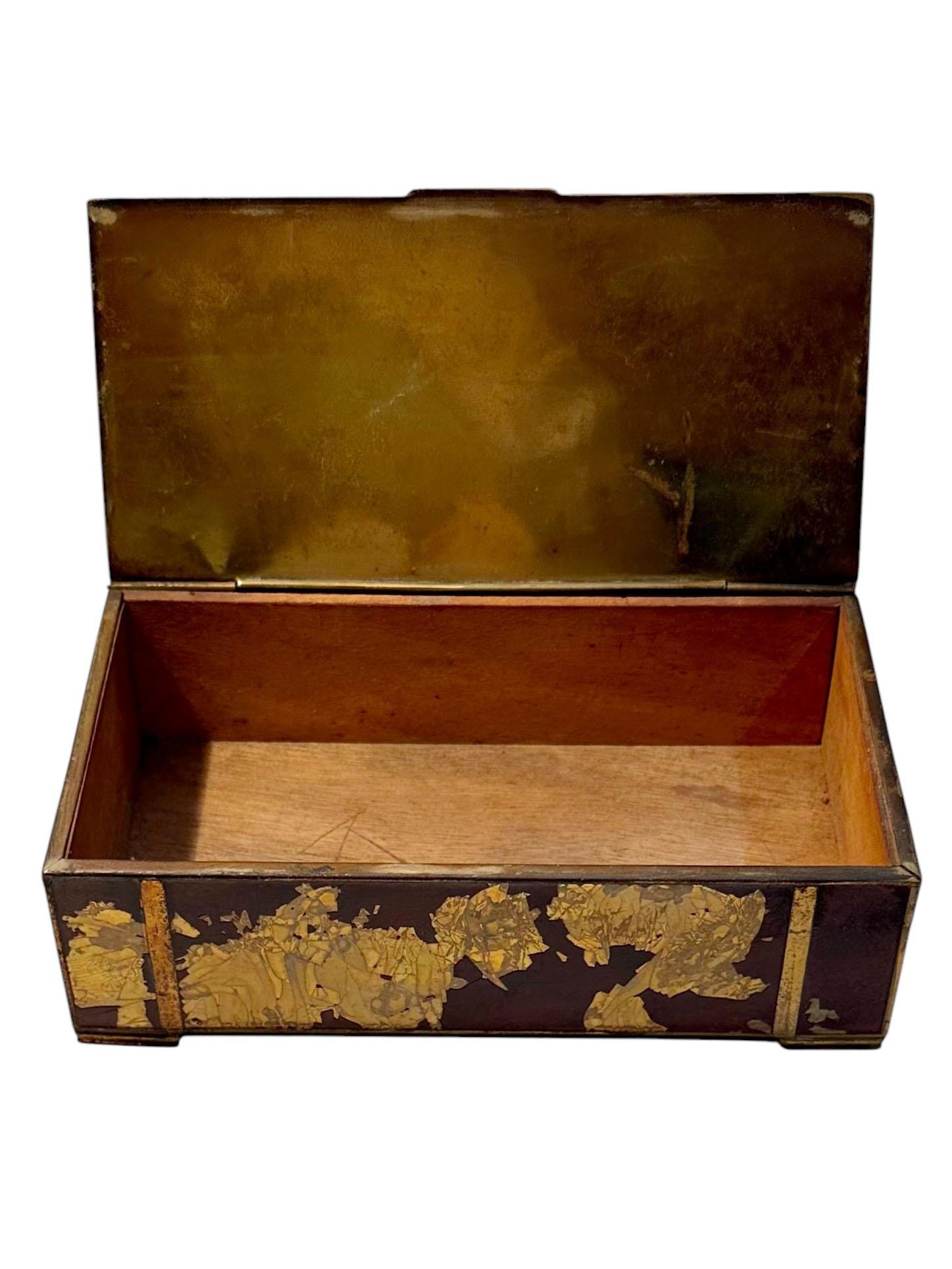 Caja Alemana de Bronce Antiguo en venta 1