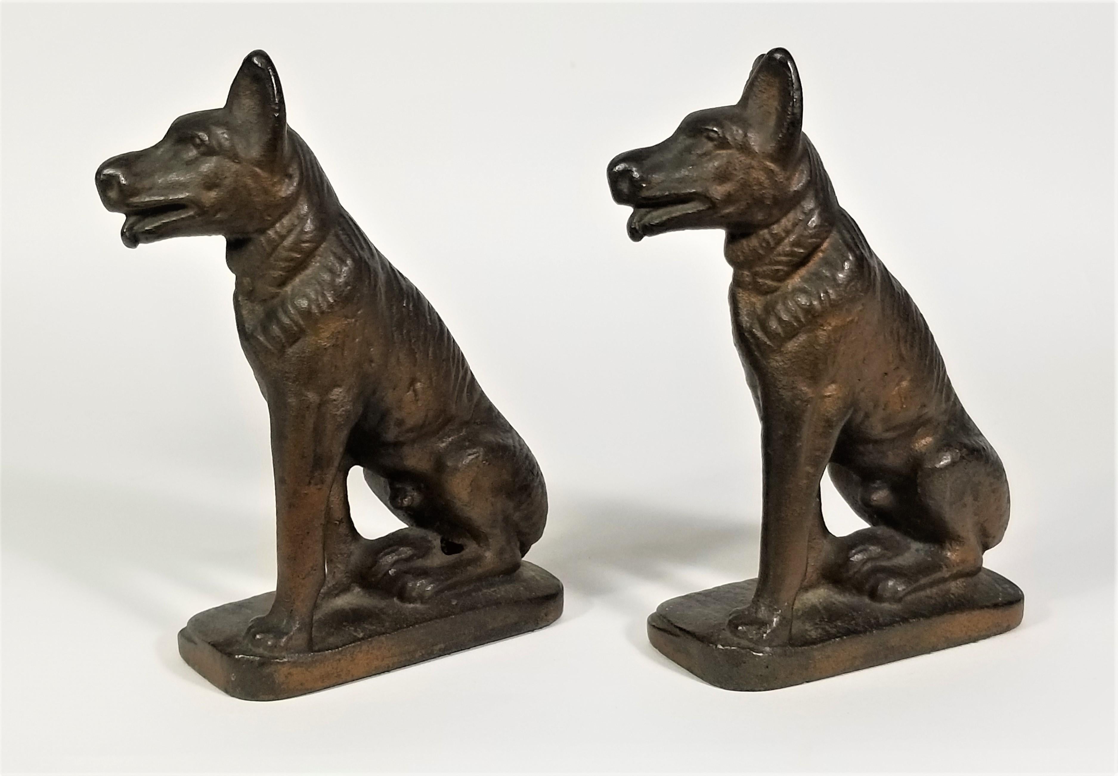 Serre-livres allemands Shepard en bronze antique en vente 3