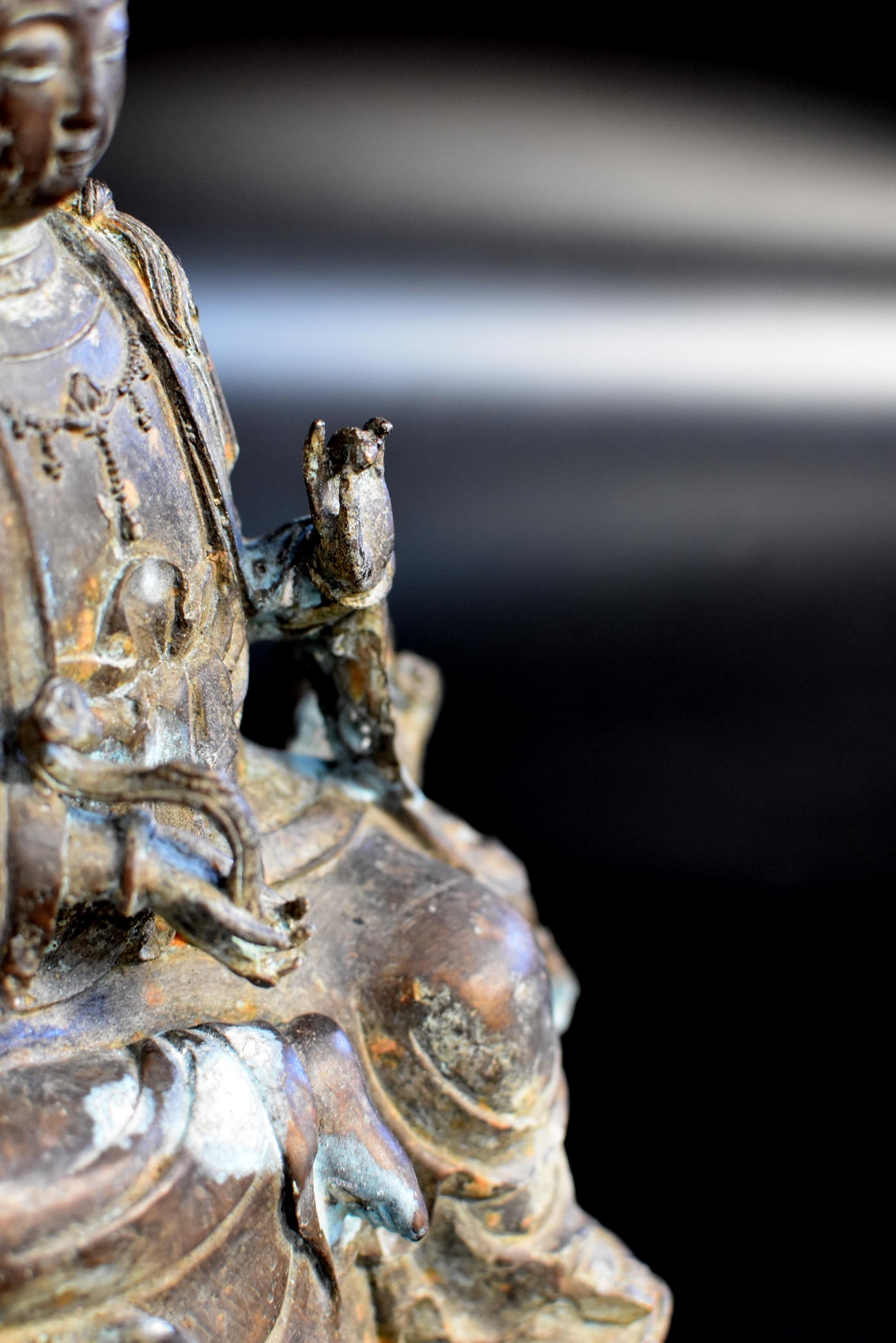 Antique Bronze Guan Yin Buddha Statue on Foo Dog 4