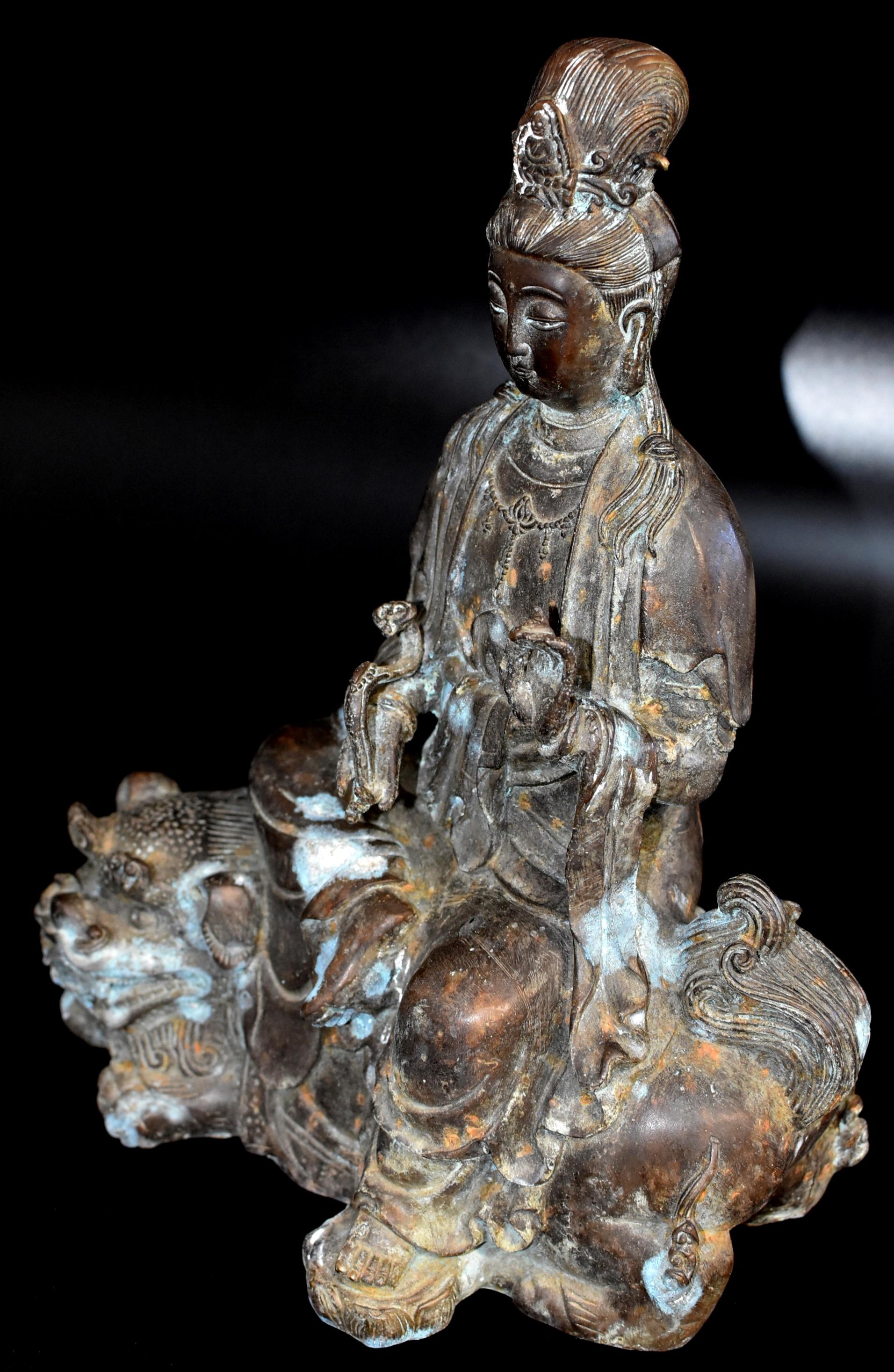 Chinese Antique Bronze Guan Yin Buddha Statue on Foo Dog