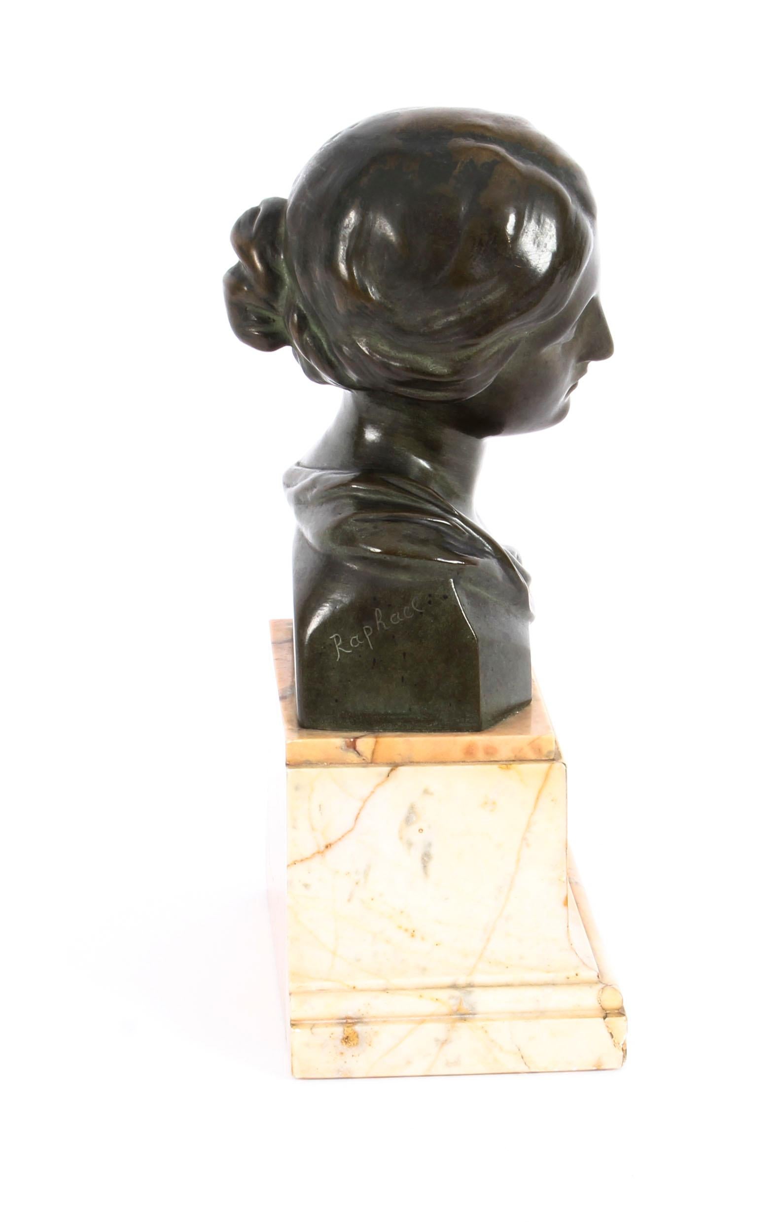 Antique Bronze Head Bust of a Lady After Raphael Signed H. Luppens & Cie In Good Condition In London, GB