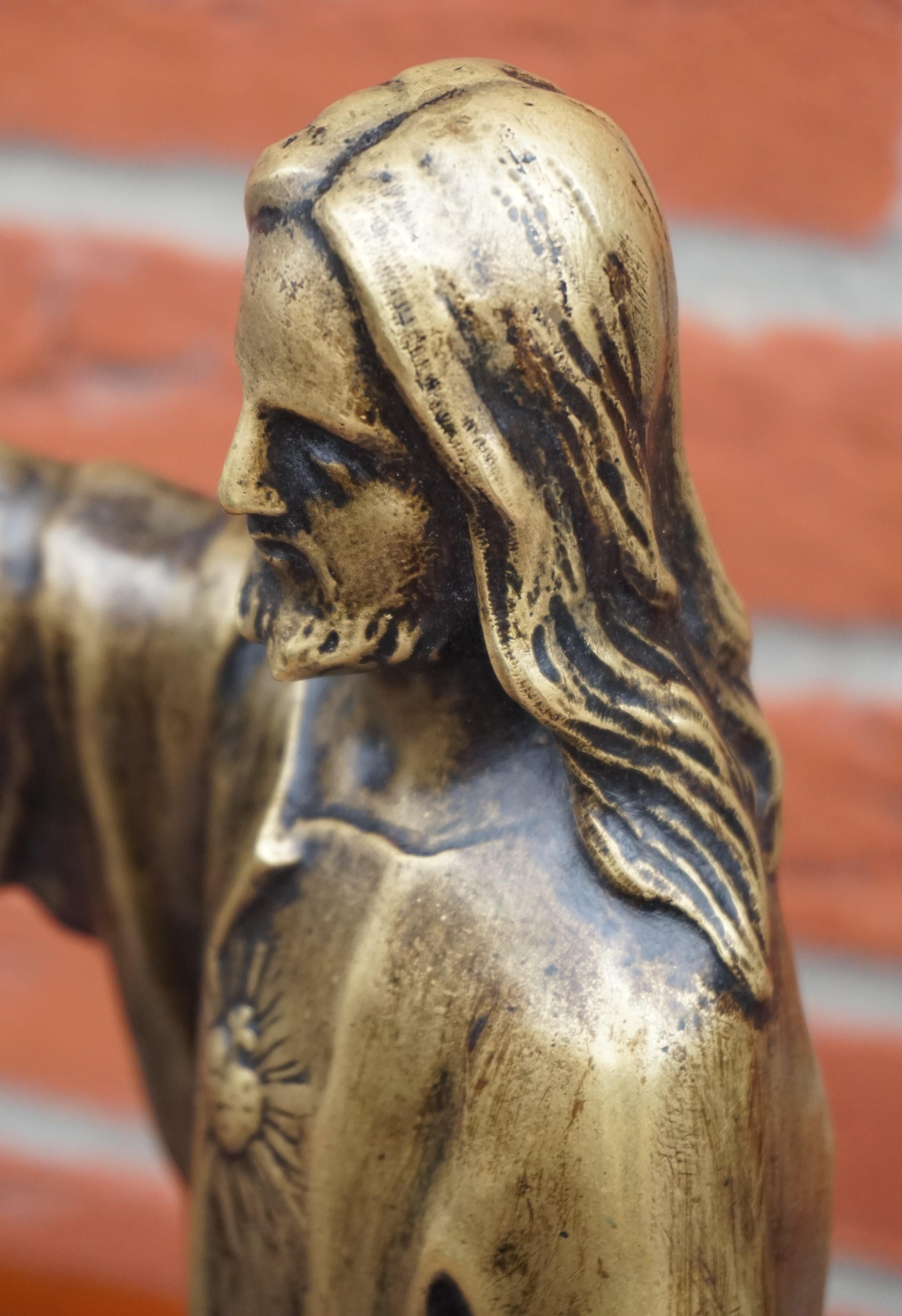 Sculpture / Statuette du Christ tenant un sceptre en bronze ancien 3