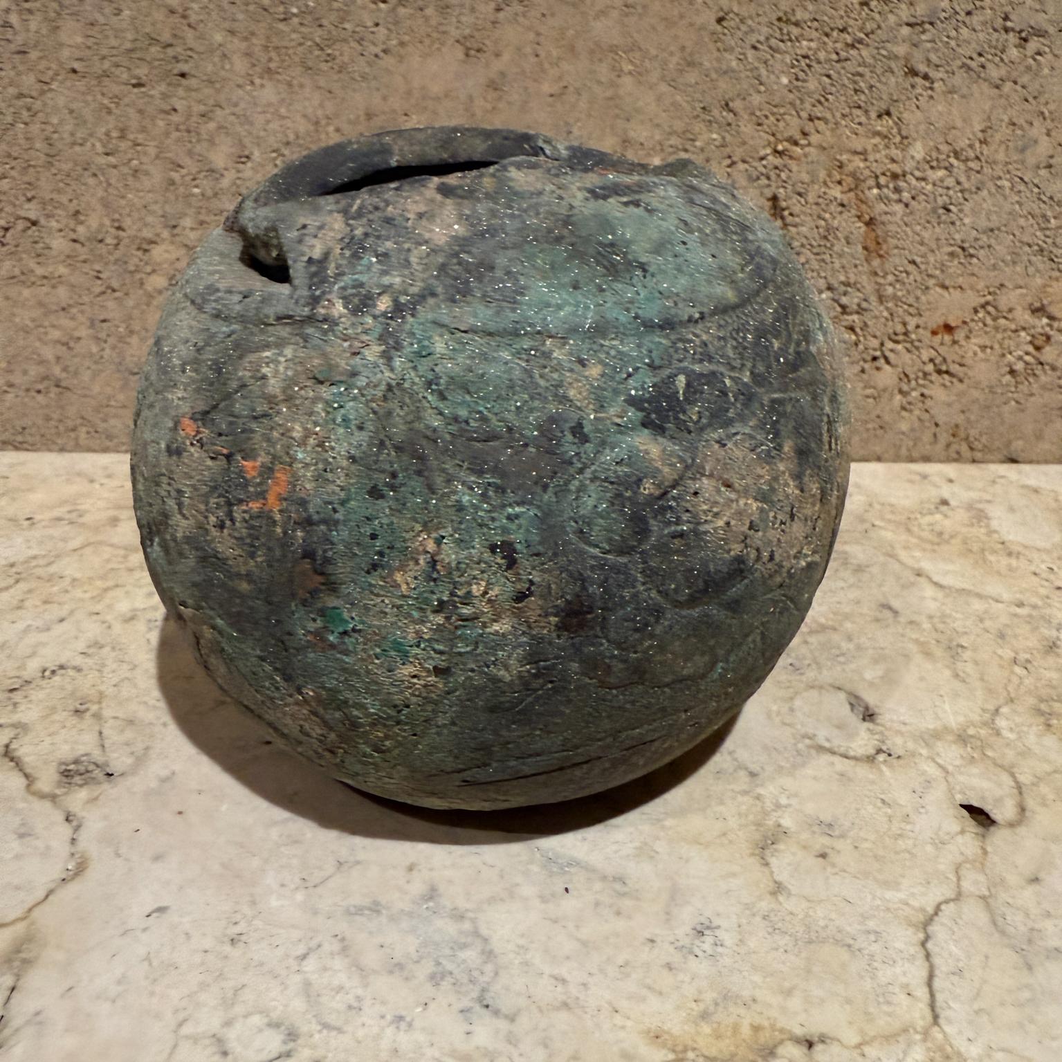 Antique Bronze Ikebana Vase Japan In Good Condition For Sale In Chula Vista, CA