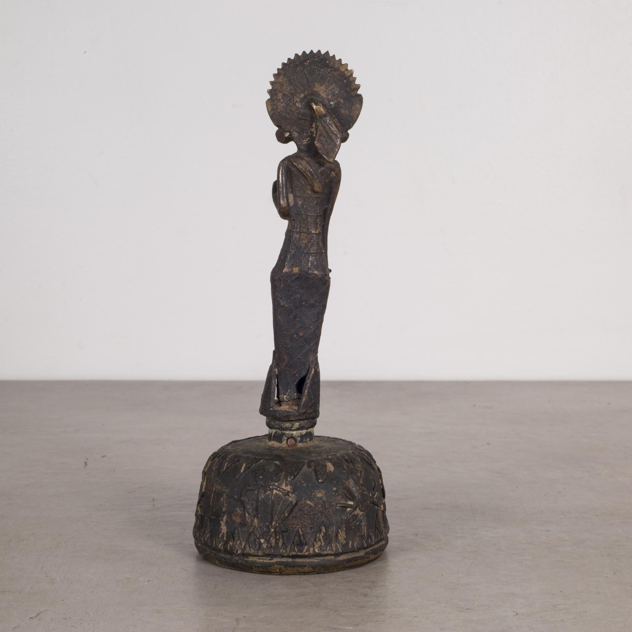 Antique Bronze Indian Buddha Hand Bell, circa 1800-1940 In Good Condition In San Francisco, CA