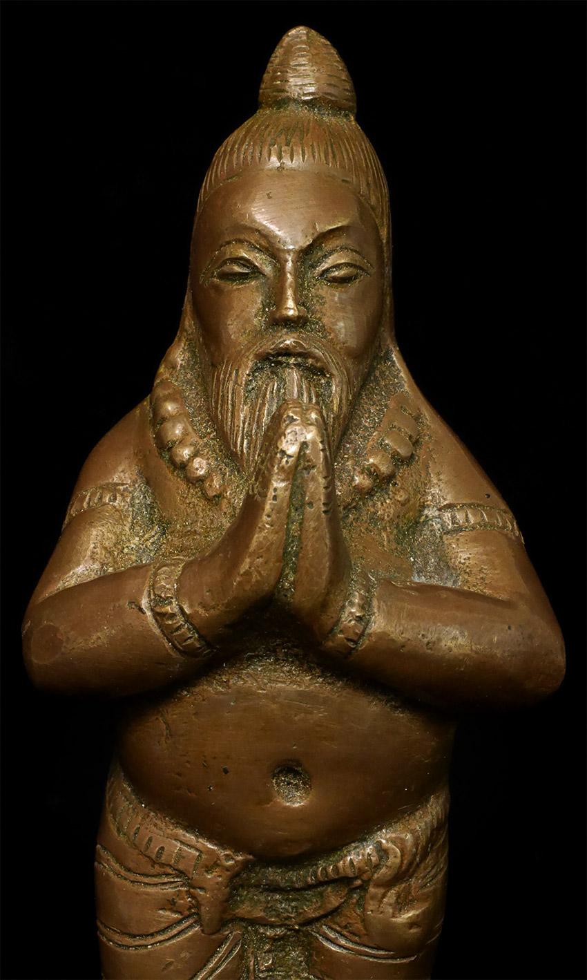20ième siècle Yogi indien ancien, sculpture hindoue unique en bronze massif coulé - 7816 en vente