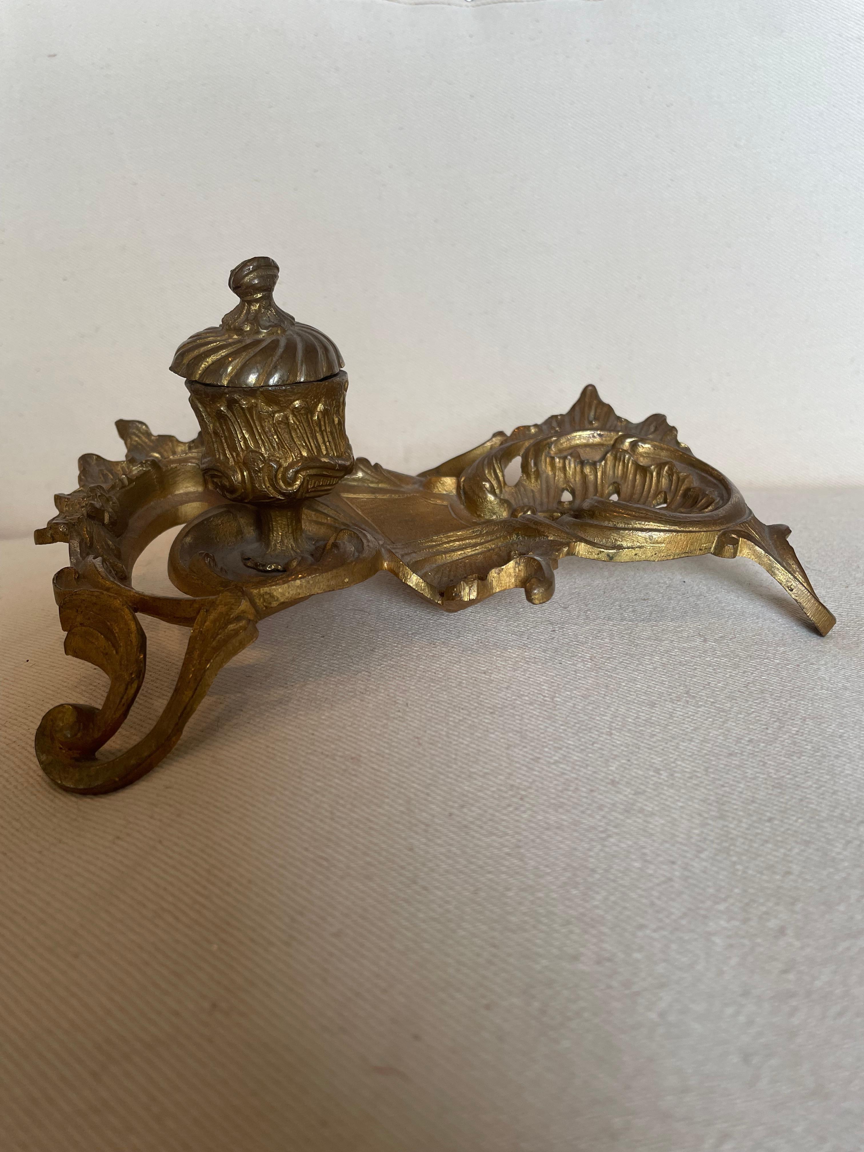 Antique Bronze Inkwell In Good Condition For Sale In Dallas, TX