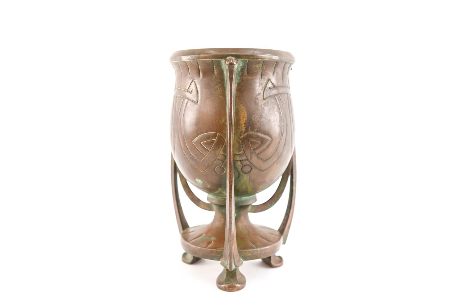 Antike Bronze Jugendstil Vase Jugendstil (20. Jahrhundert)