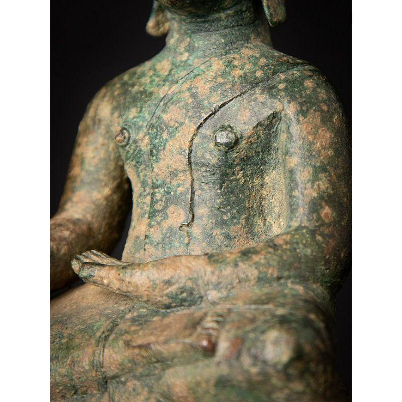 Antike Bronzestatue eines Laos Buddha aus Laos aus Laos im Angebot 13