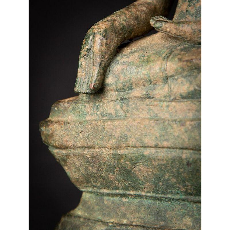 Antike Bronzestatue eines Laos Buddha aus Laos aus Laos im Angebot 14