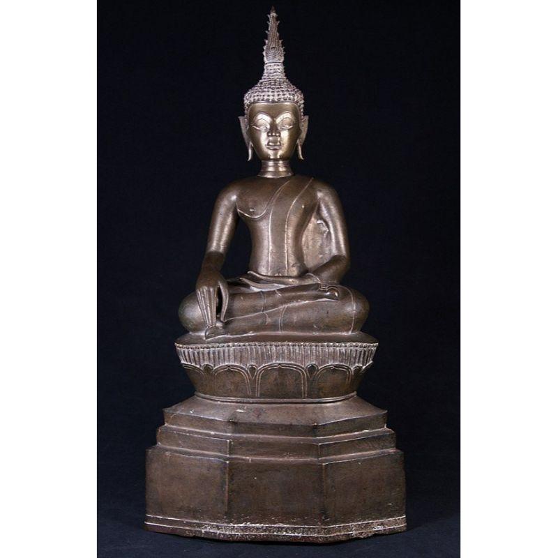 Antike Bronzestatue eines Laos Buddha aus Laos aus Laos im Angebot 14