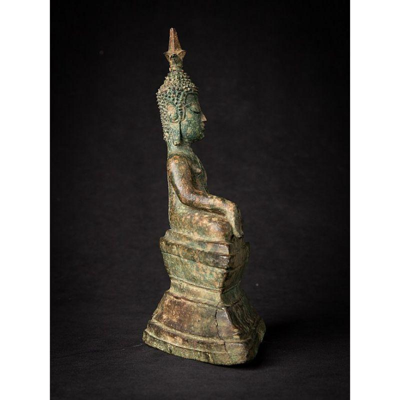 Antike Bronzestatue eines Laos Buddha aus Laos aus Laos (18. Jahrhundert und früher) im Angebot