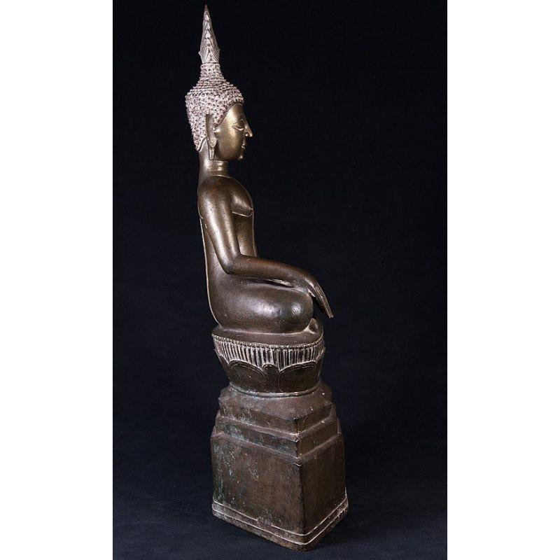 Antique Bronze Laos Buddha Statue from Laos In Good Condition For Sale In DEVENTER, NL