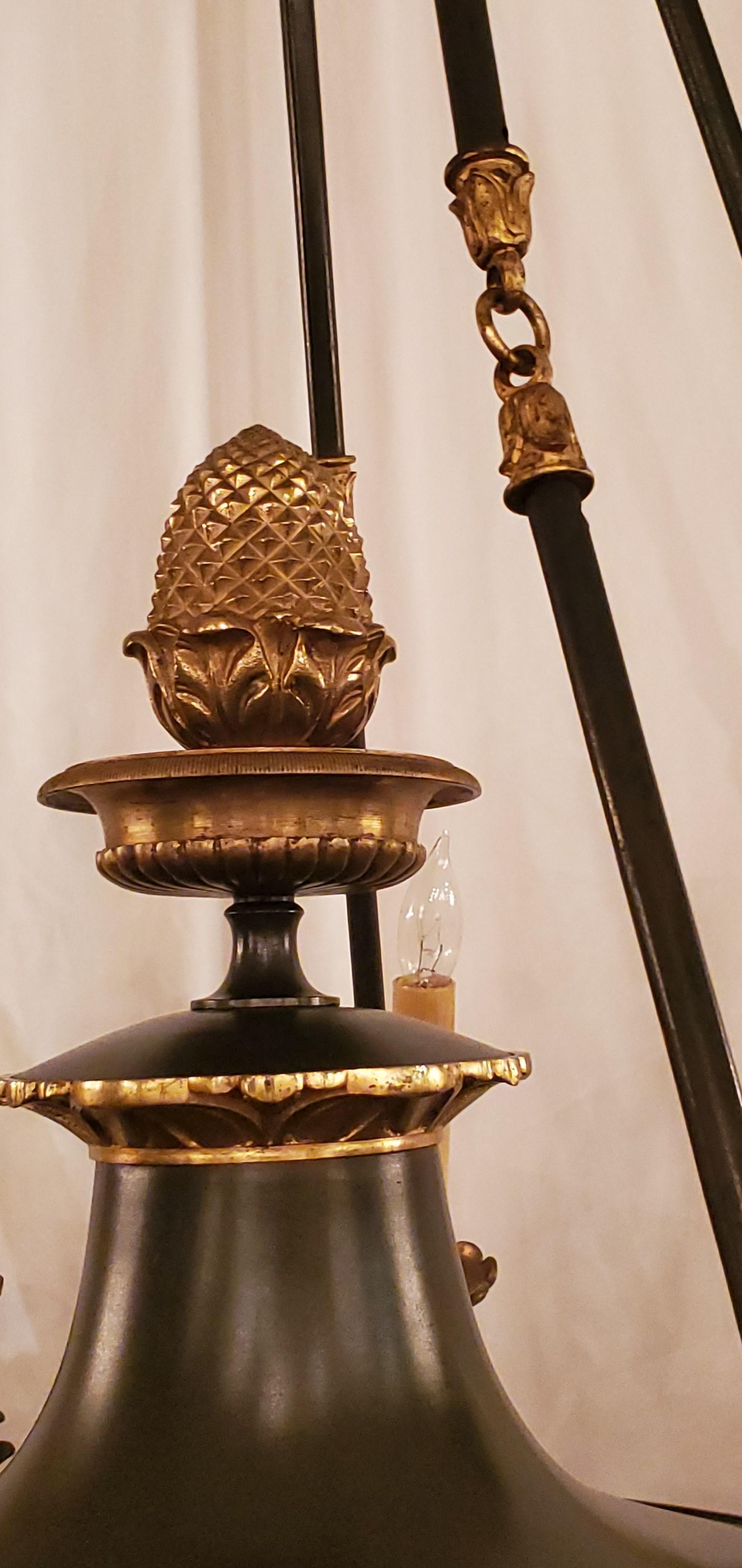 Antike Empire-Leuchte aus Bronze des späten 19. Jahrhunderts mit 10 Lichtern im Zustand „Gut“ im Angebot in New Orleans, LA