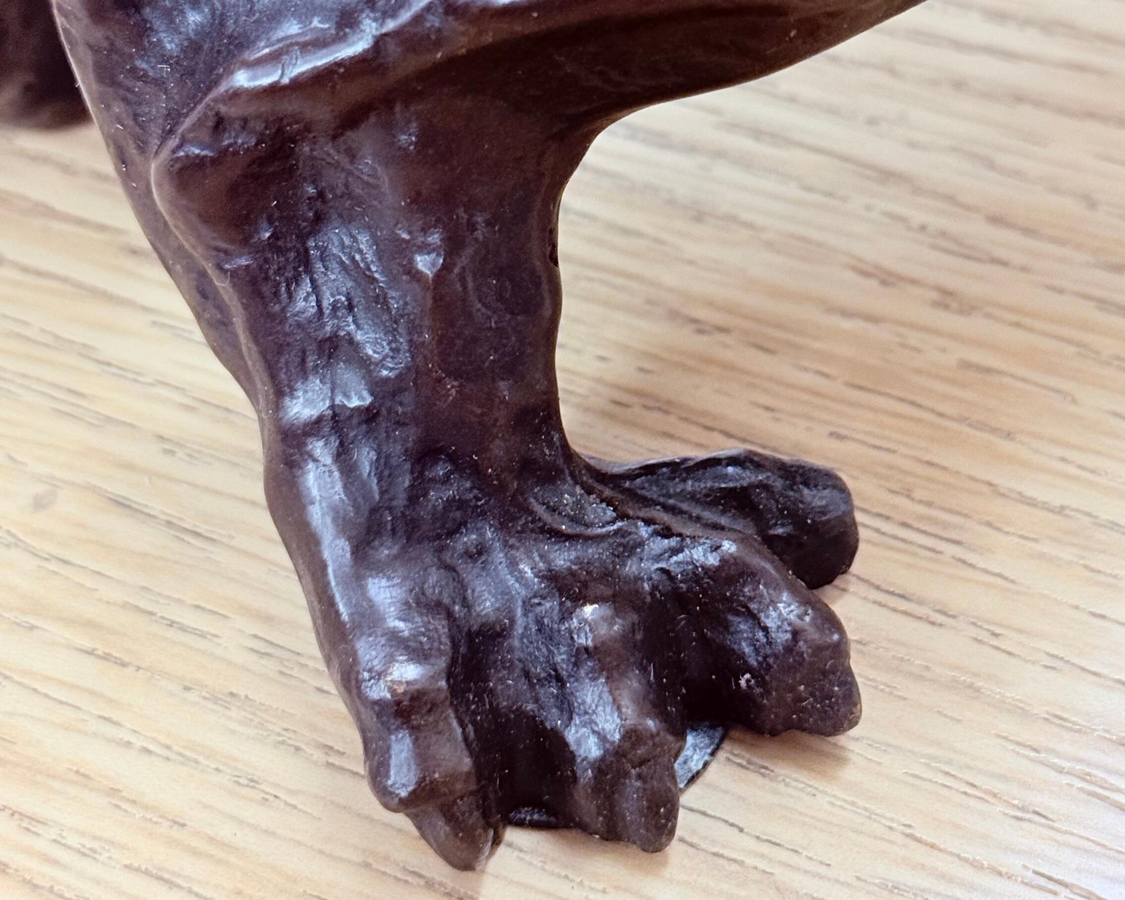 Plaqué or Sculpture de Lion en Bronze Antique 19ème siècle Statue de Lion rugissant patinée marron en vente