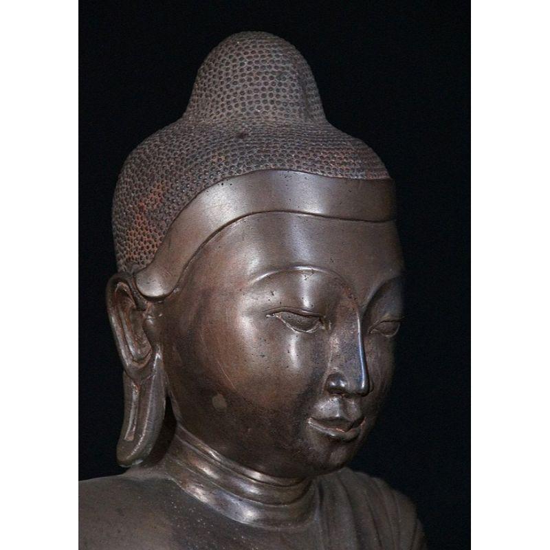 Antique Bronze Mandalay Buddha from Burma For Sale 5