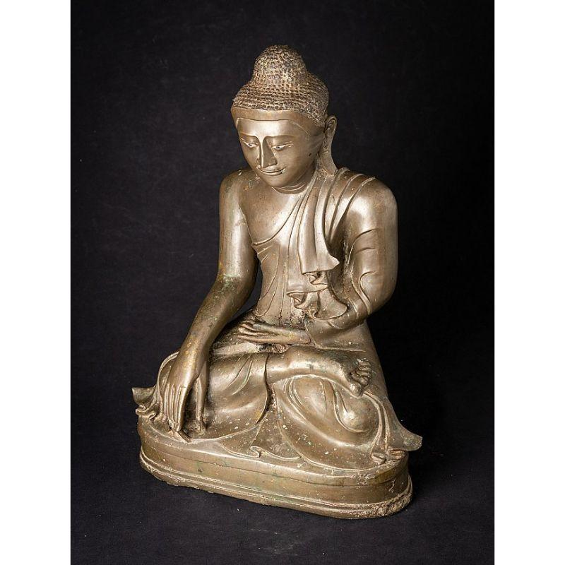 Antique Bronze Mandalay Buddha from Burma 8