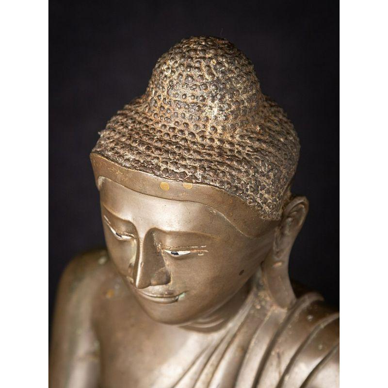 Antique Bronze Mandalay Buddha from Burma 9