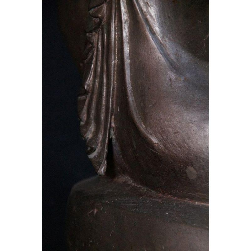Antiker Mandalay-Buddha aus Bronze aus Burma im Angebot 11
