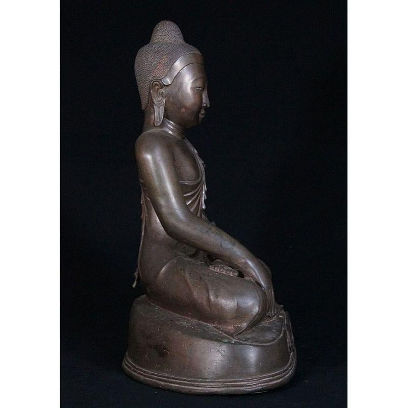 19th Century Antique Bronze Mandalay Buddha from Burma For Sale