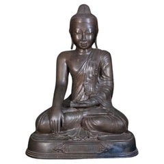 Bouddha Mandalay en bronze ancien de Birmanie