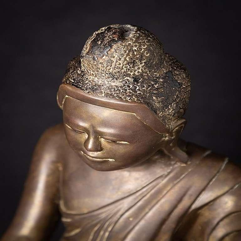 Antique Bronze Mandalay Buddha Statue from Burma For Sale 9